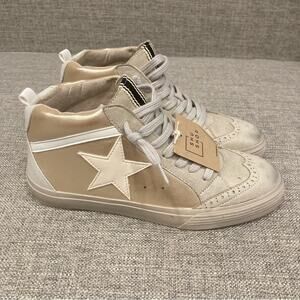 NEW Shu Shop Paulina Women’s Sneakers Gold New in Box Size 7.5